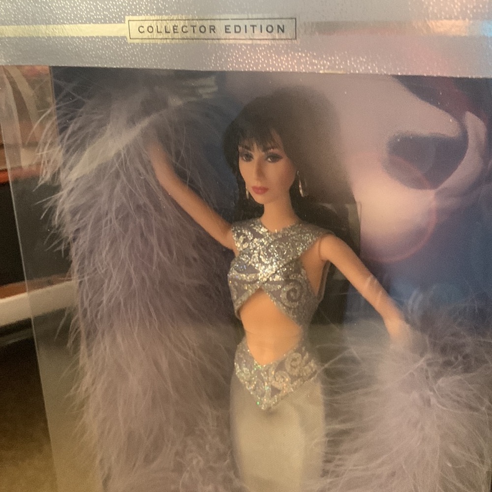 Rare Cher Collector’s Edition Mattel/Bob Mackie Doll - Picture 5 of 7